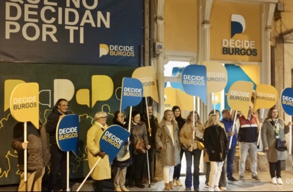Sede Iluminada - Noche electoral en la sede - Campaña electoral Decide Burgos 2023