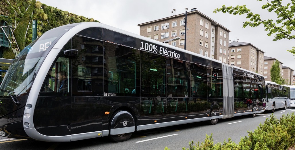 Burgos y sus autobuses: modernidad de escaparate, humo en el tubo de escape